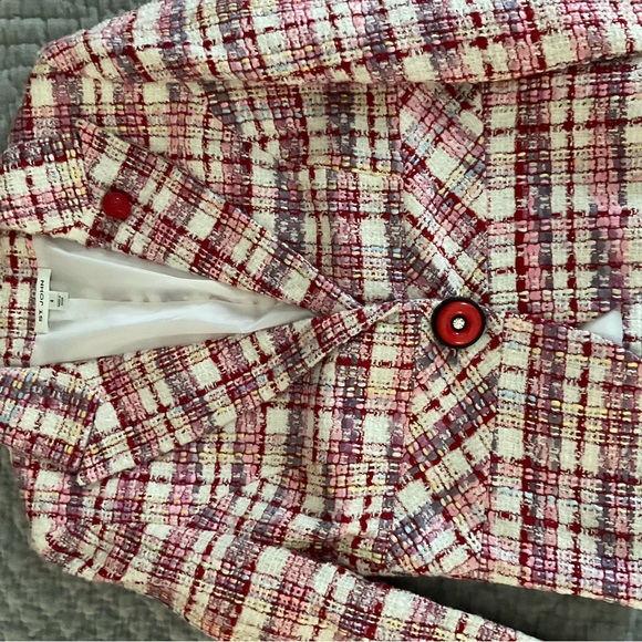 St. John jacket and skirt suit. - Picture 4 of 14